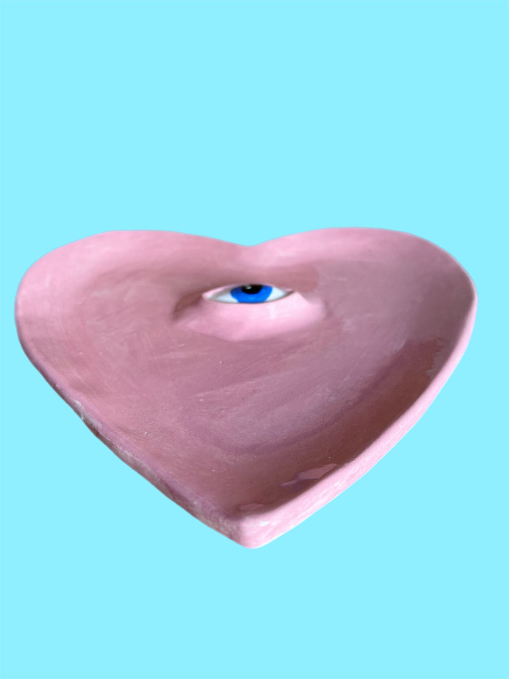 Eye heart plate
