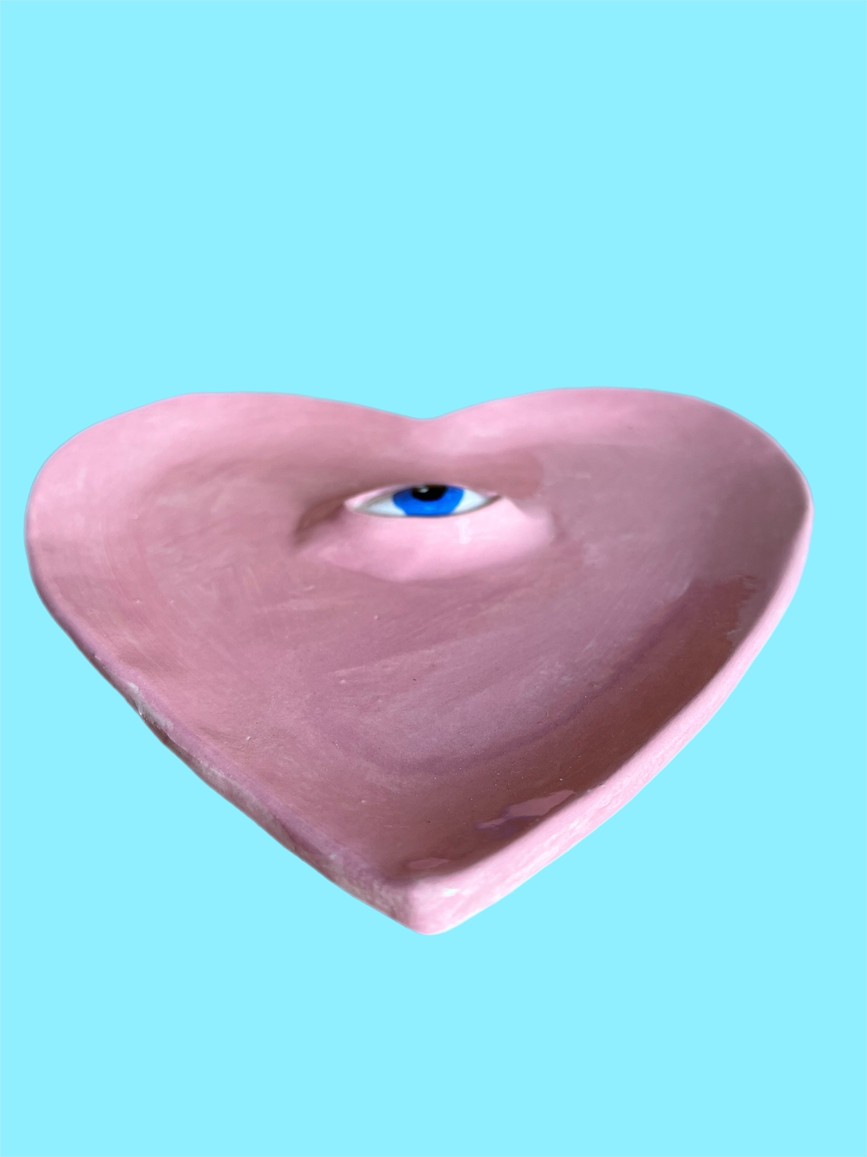 Eye heart plate