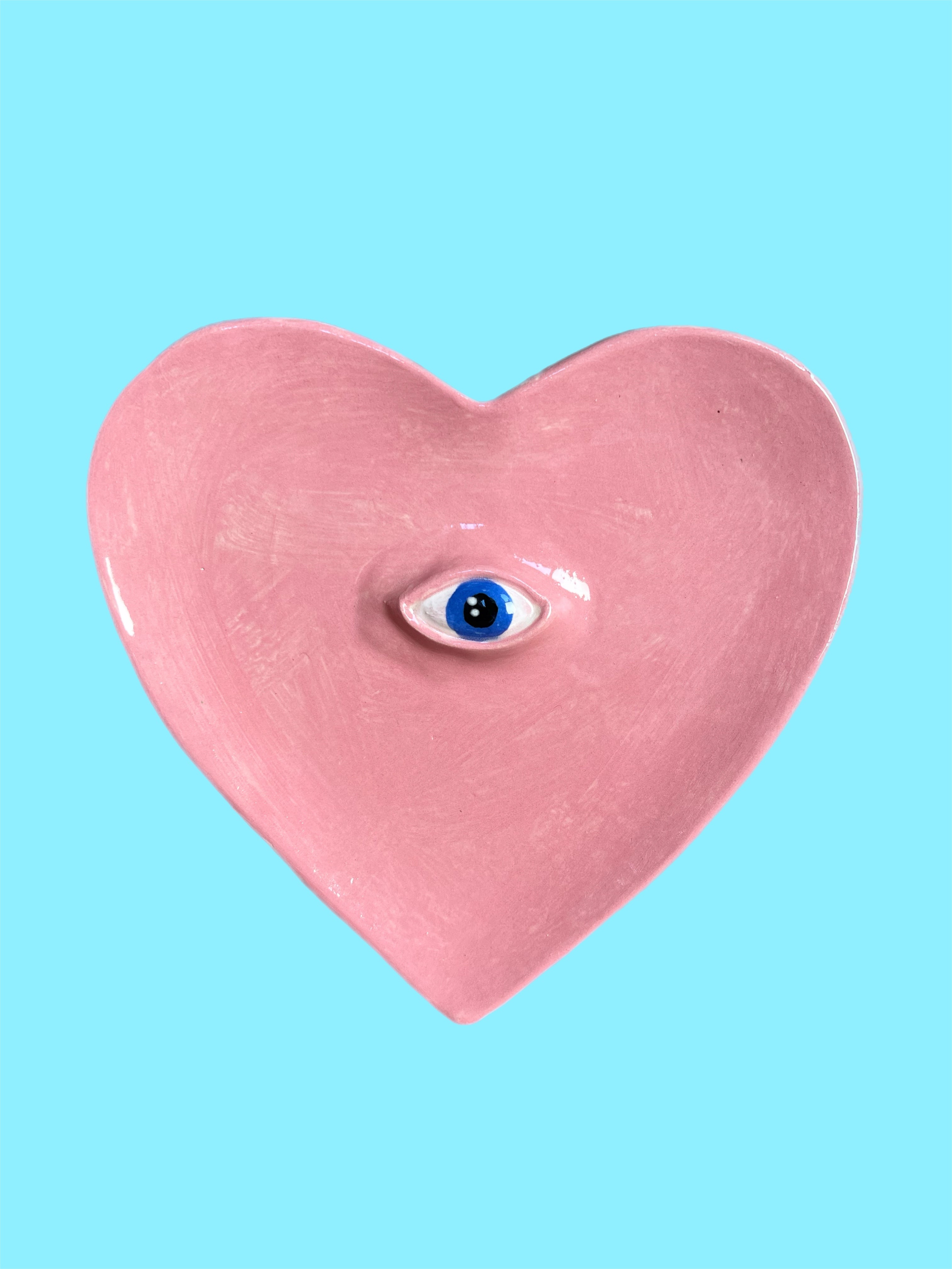 Eye heart plate