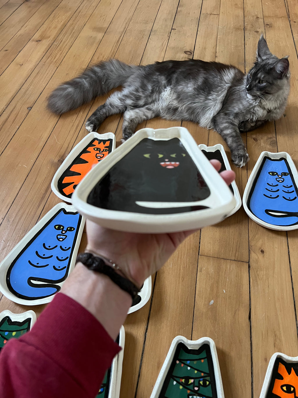 Black cat plate